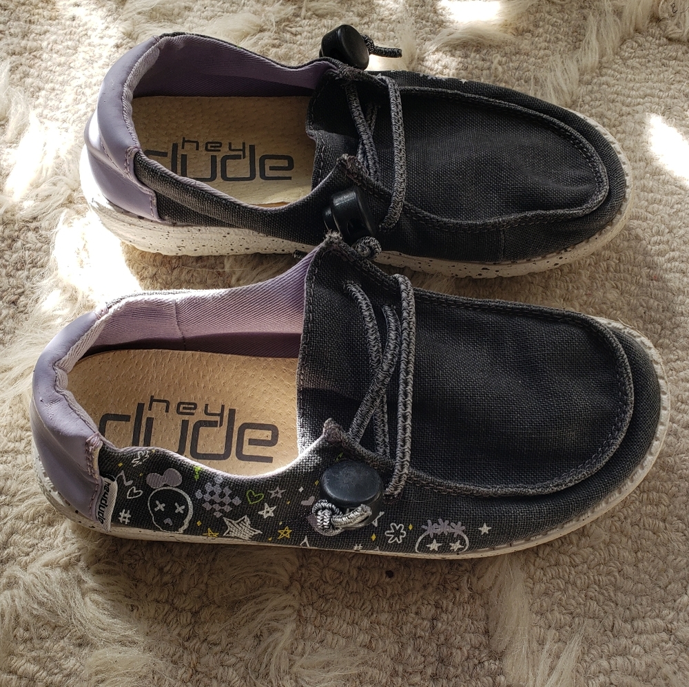Girl's size 13 Hey Dude shoes